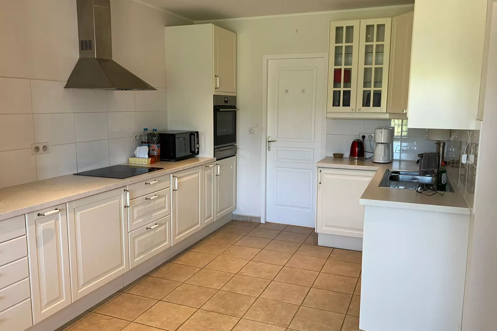 Villa les Hirondelles-Kitchen