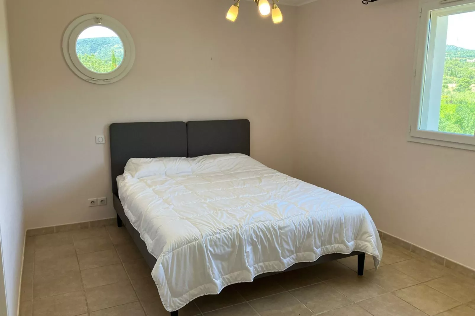 Villa les Hirondelles-Bedroom