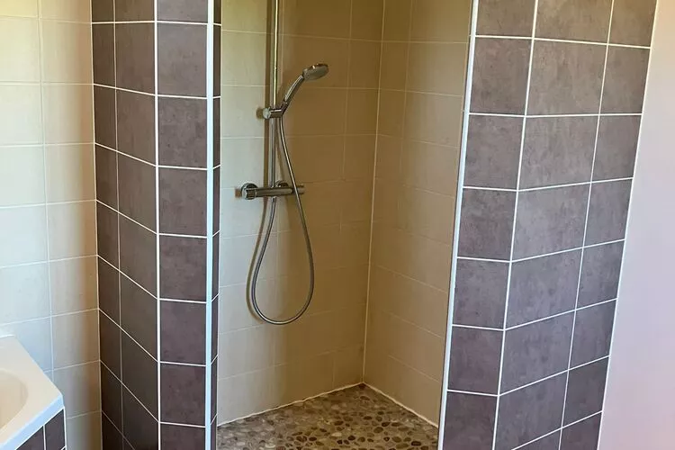 Villa les Hirondelles-Bathroom