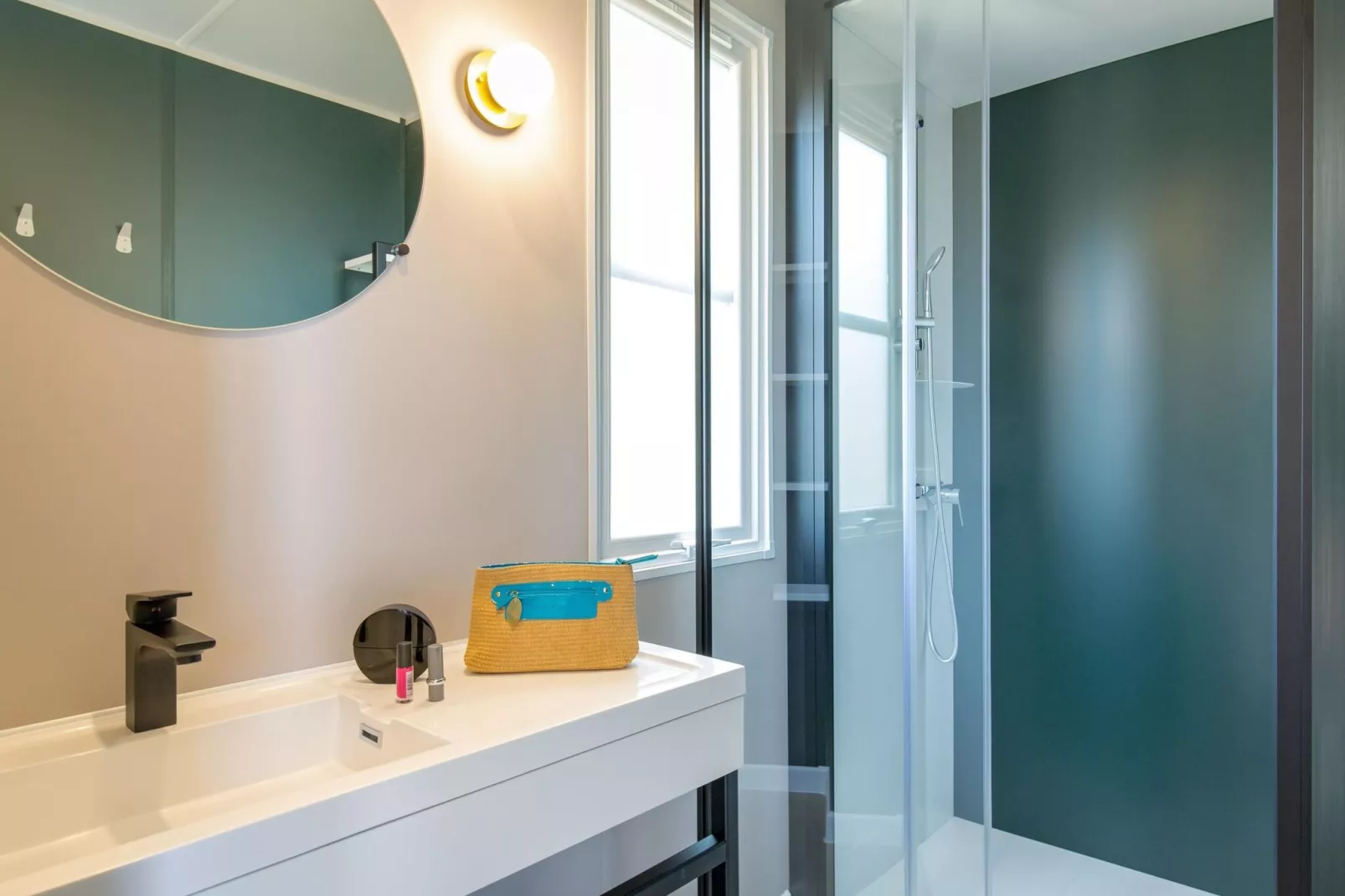 Les Jardins d'Agathe 5-Bathroom