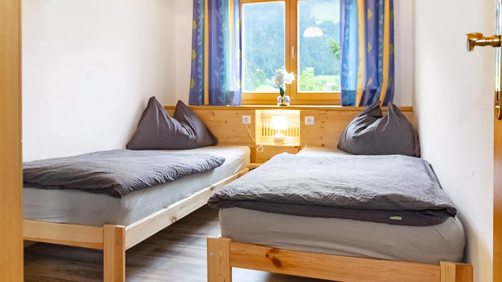 Bei Hanni-Bedroom