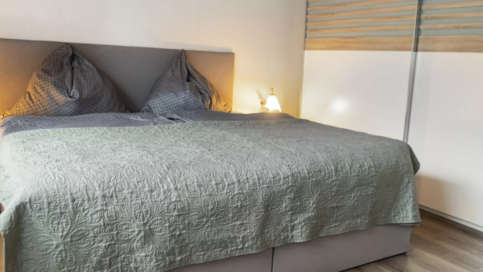 Bei Hanni-Bedroom