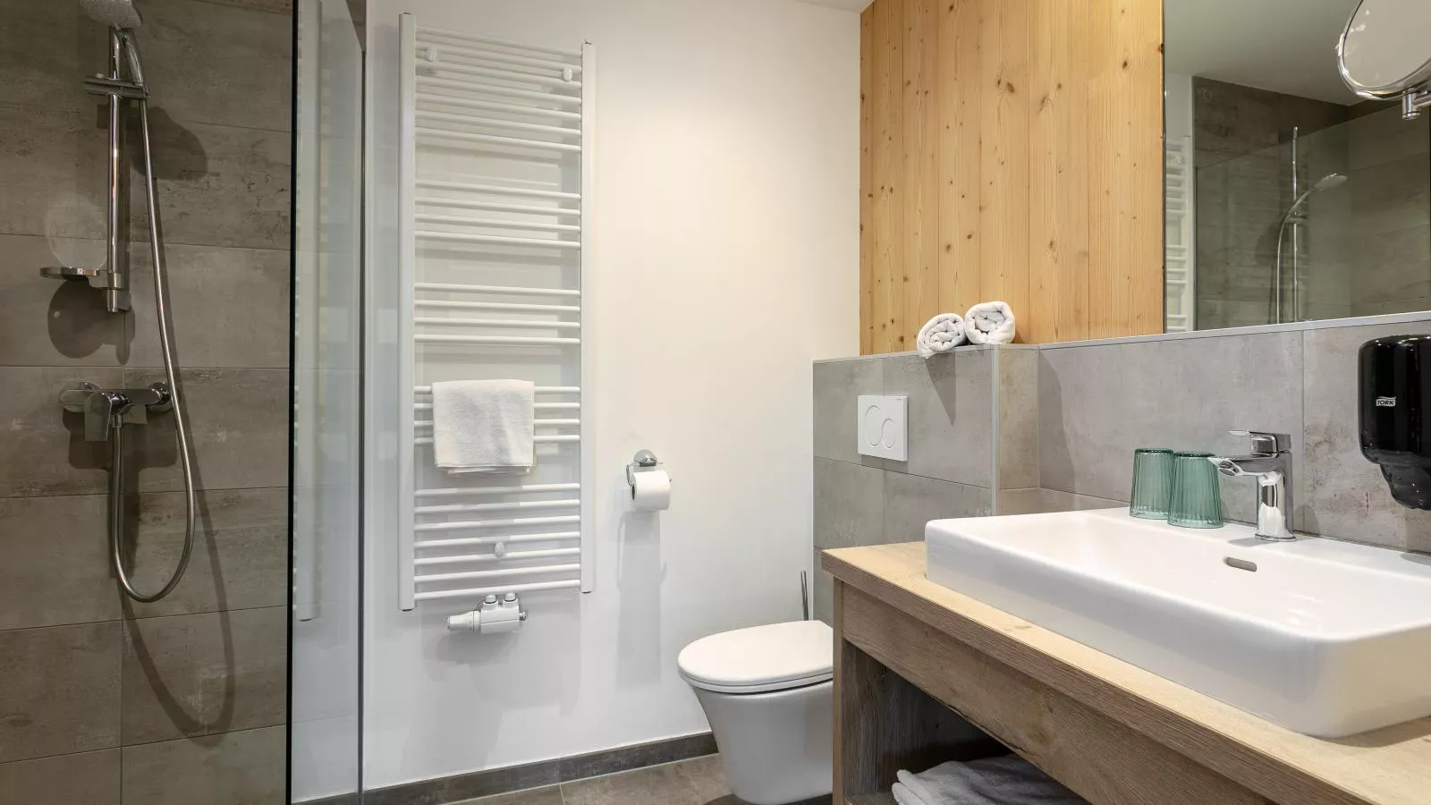 Apart33 Top 2-4-Badezimmer