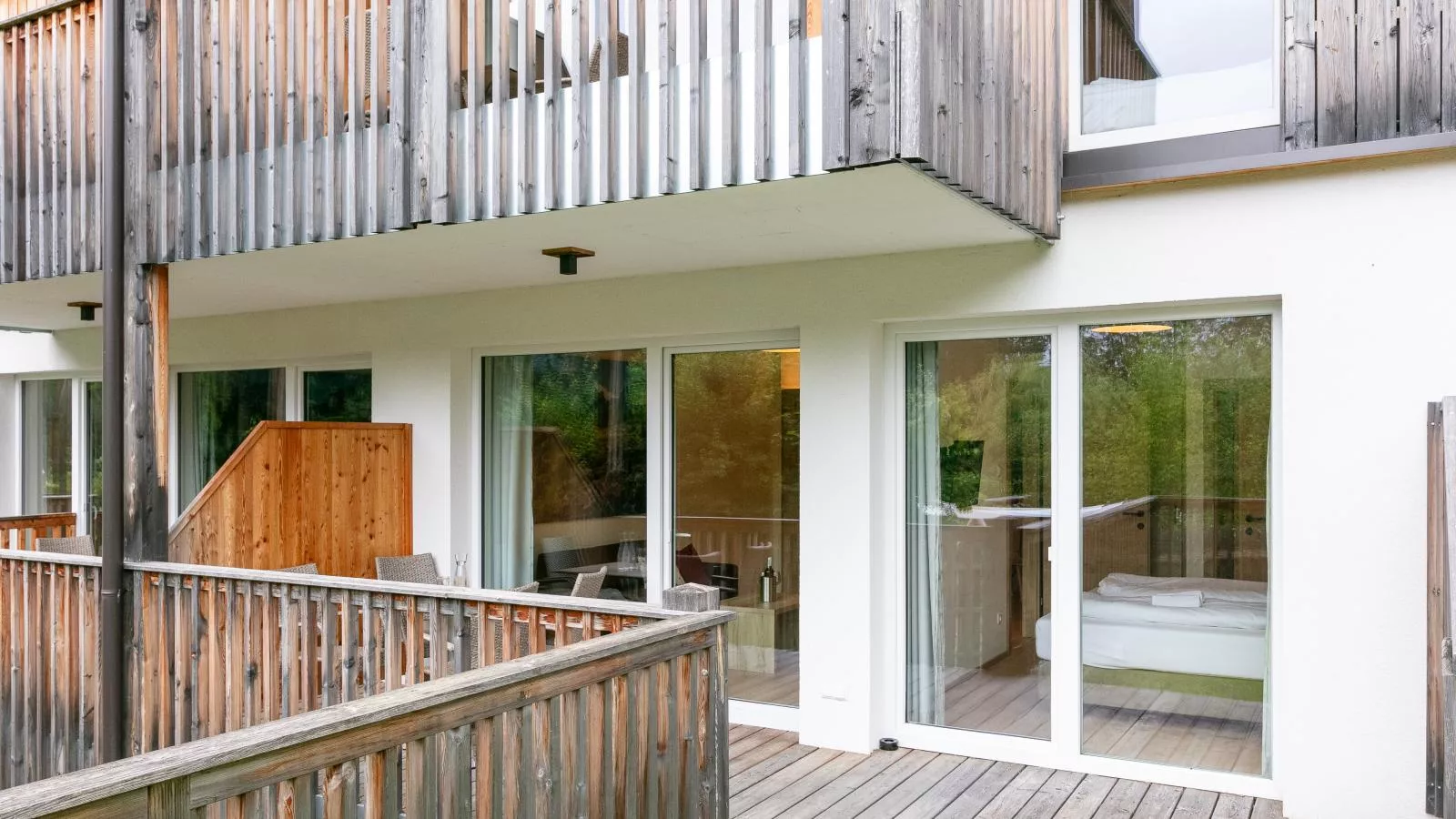 Apart33 Top 2-4-Terrassenbalkon