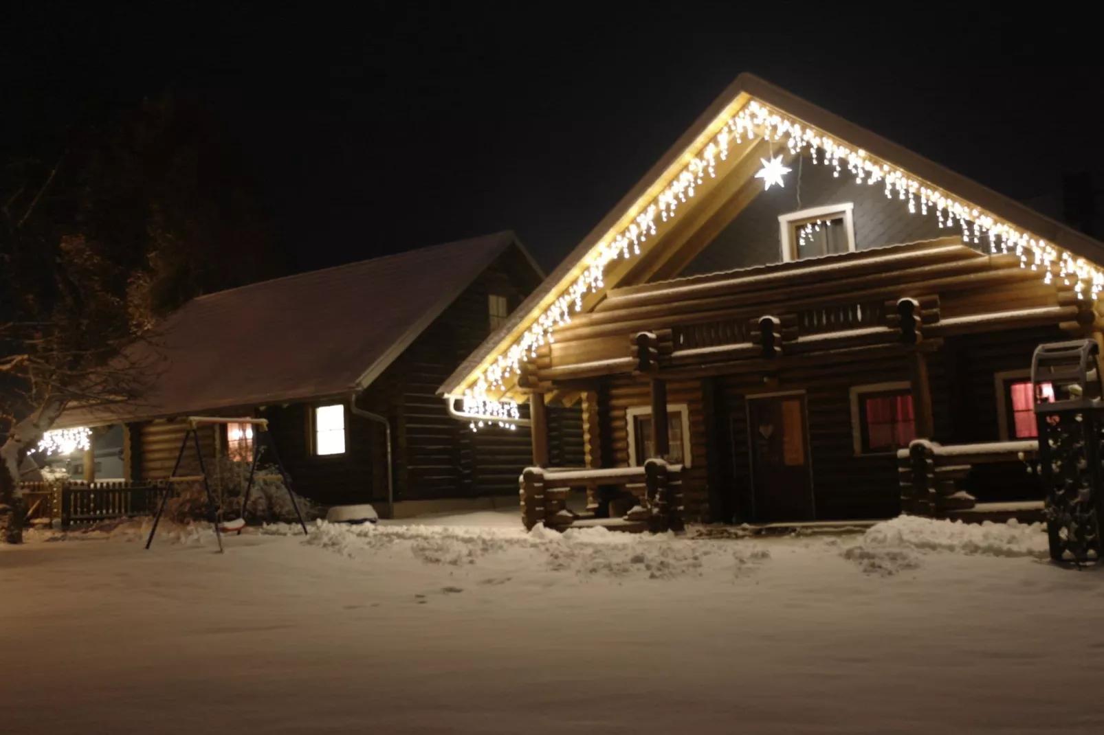 Holzhaus Andi-Exterior winter