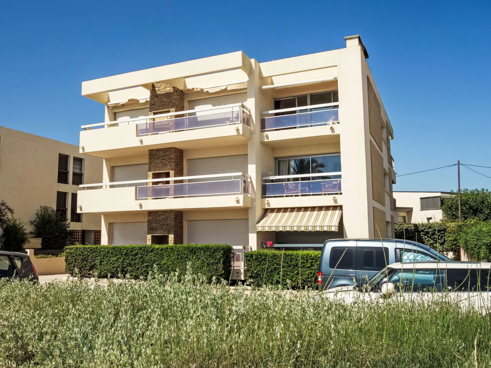 La Rose des Sables-Outside
