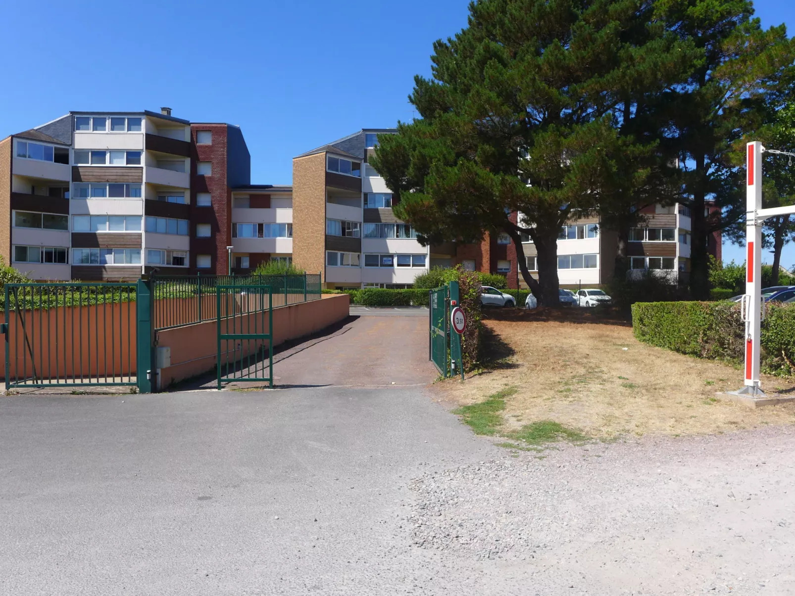 Plein Sud-Outside