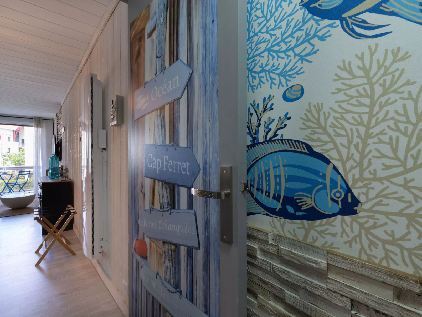 Port Arcachon-Inside