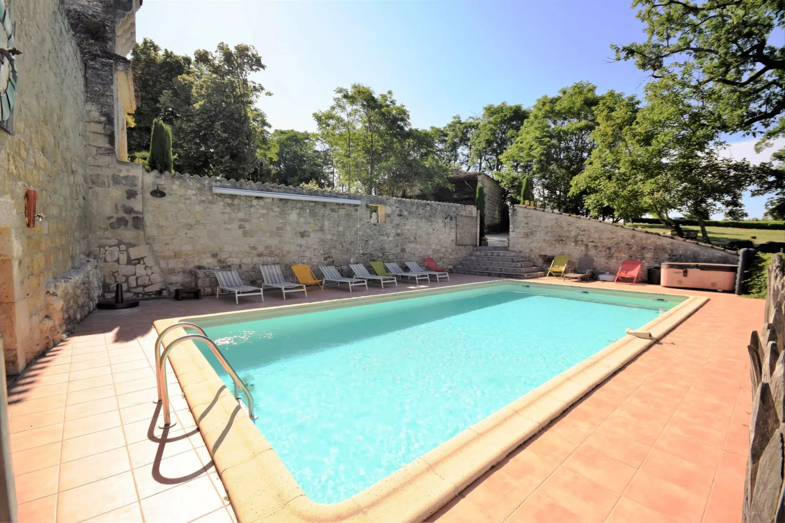 Chateau de Plèneselve 26P-Schwimmbad