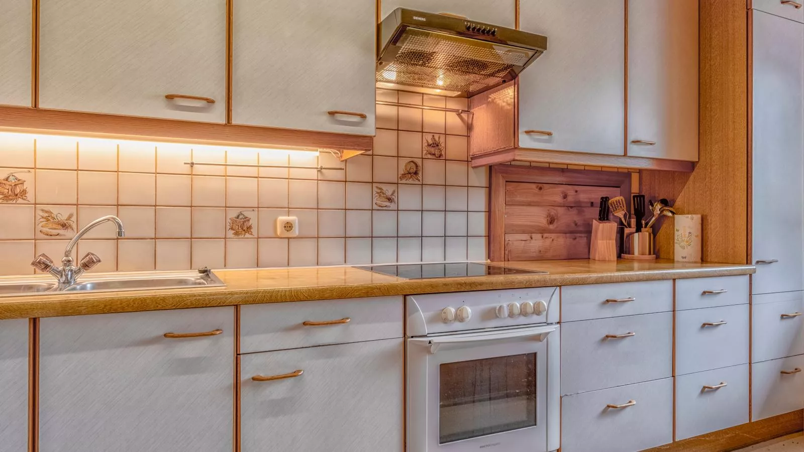 Platzhirsch Small-Kitchen