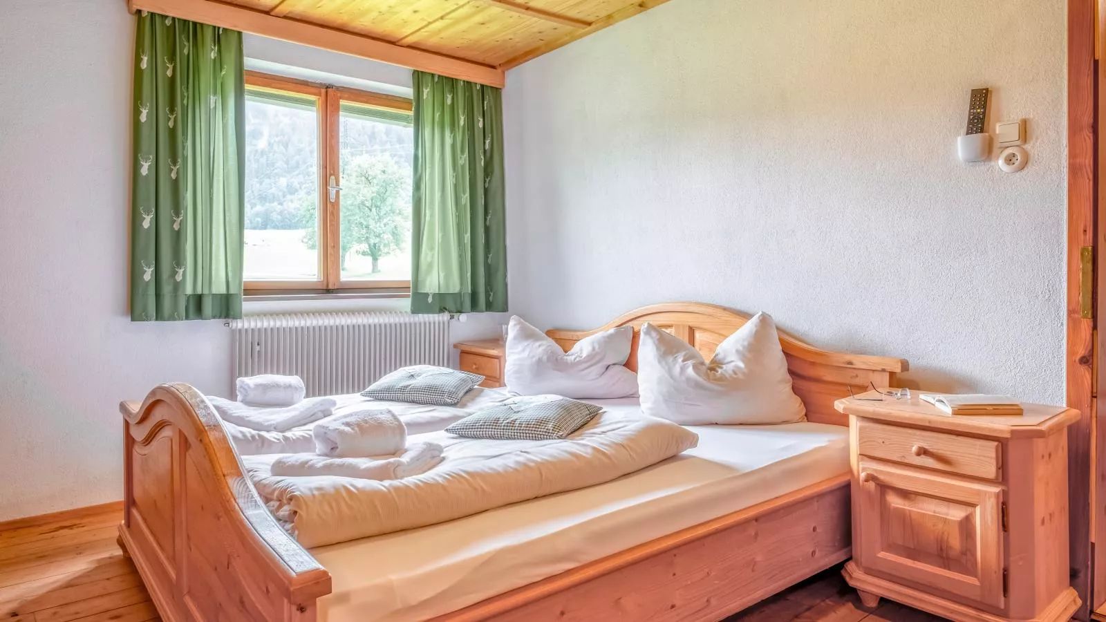 Platzhirsch Small-Bedroom