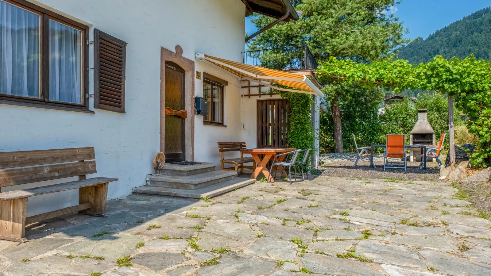 Platzhirsch Small-Terrace balcony