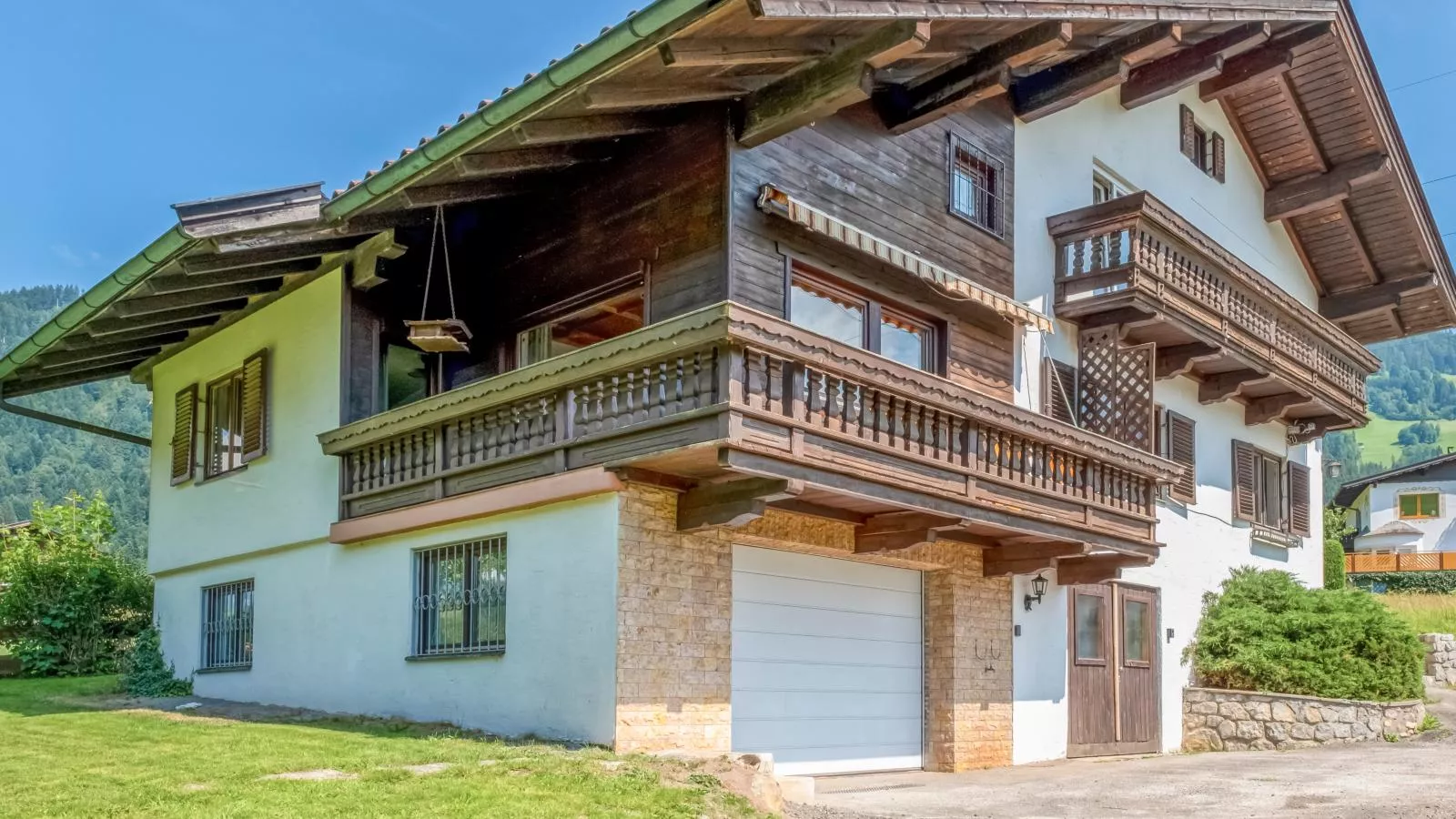 Platzhirsch Small-Exterior summer