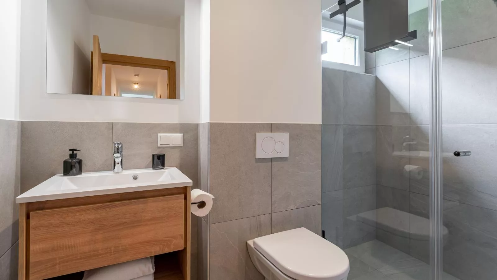 Grebenzen Lodge 55-Bathroom