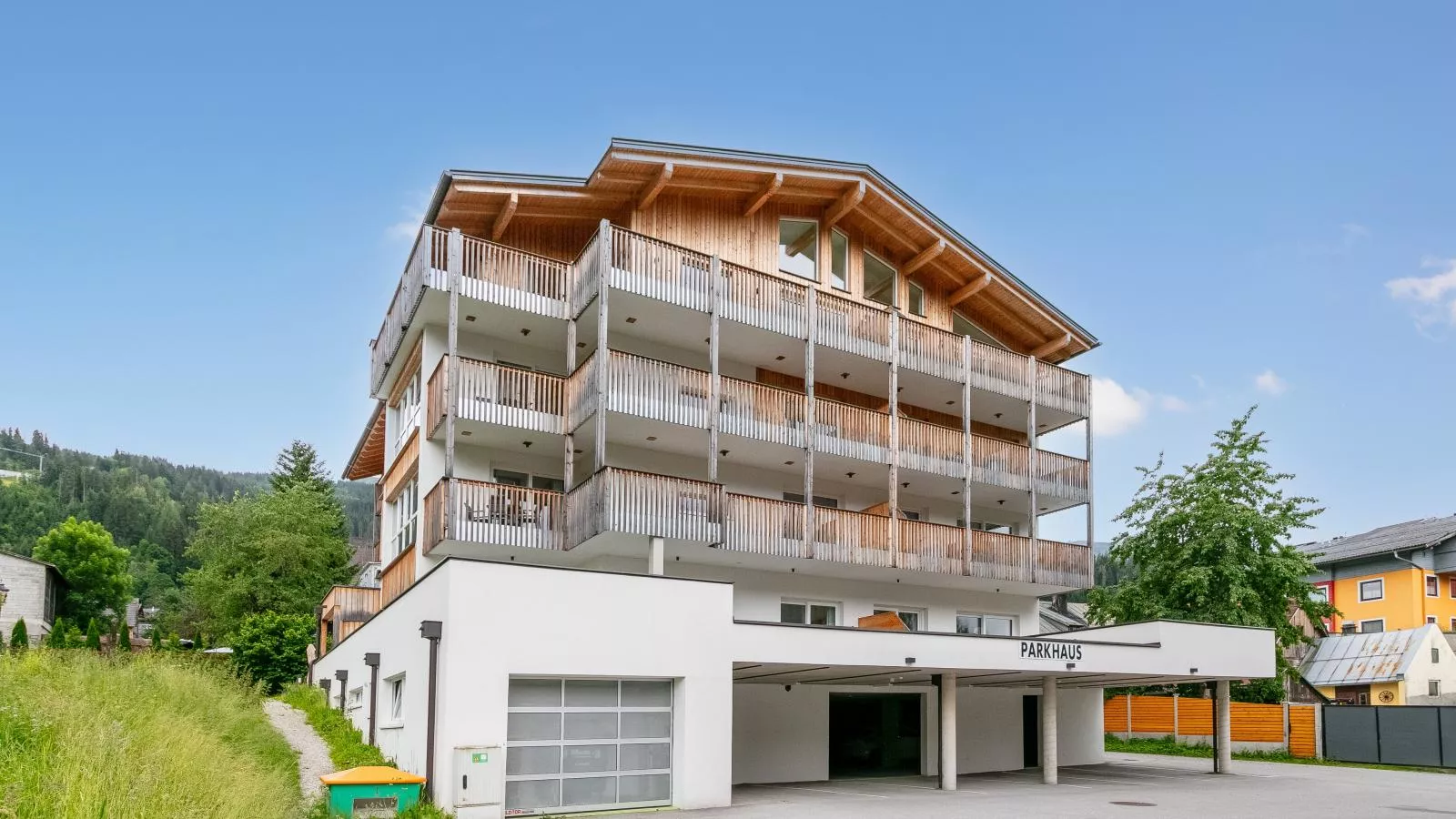 Apart33 Top 1-31 Split-level-Exterior summer