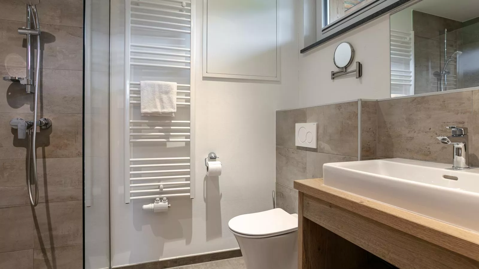 Apart33 Top 2-7-Bathroom