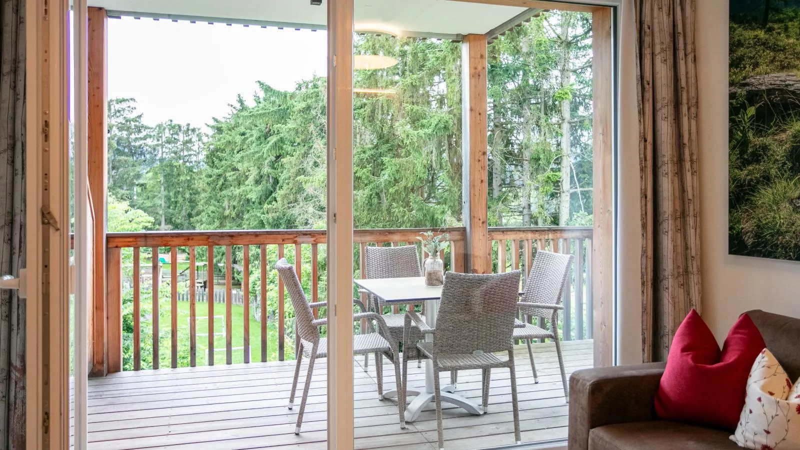 Apart33 Top 2-7-Terrace balcony