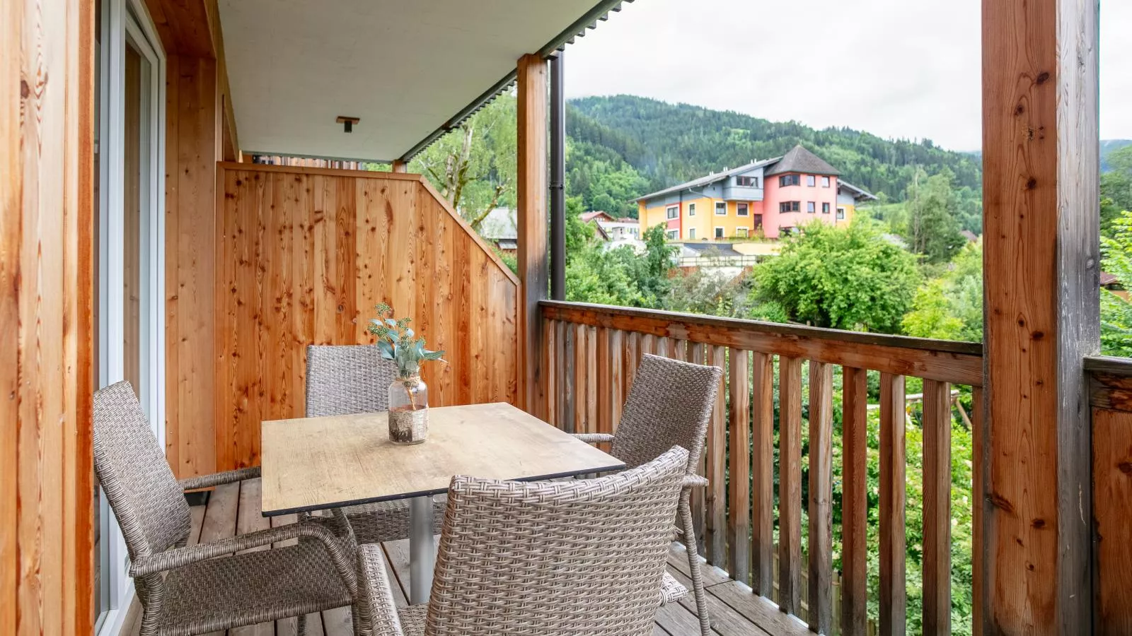 Apart33 Top 2-7-Terrace balcony