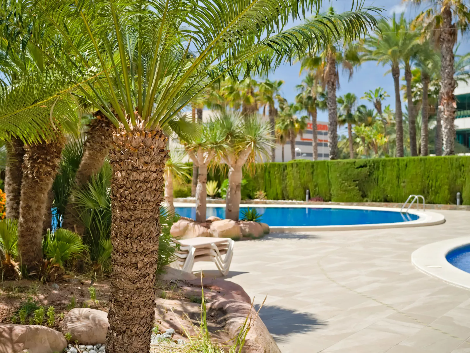 Coral Beach-Outside