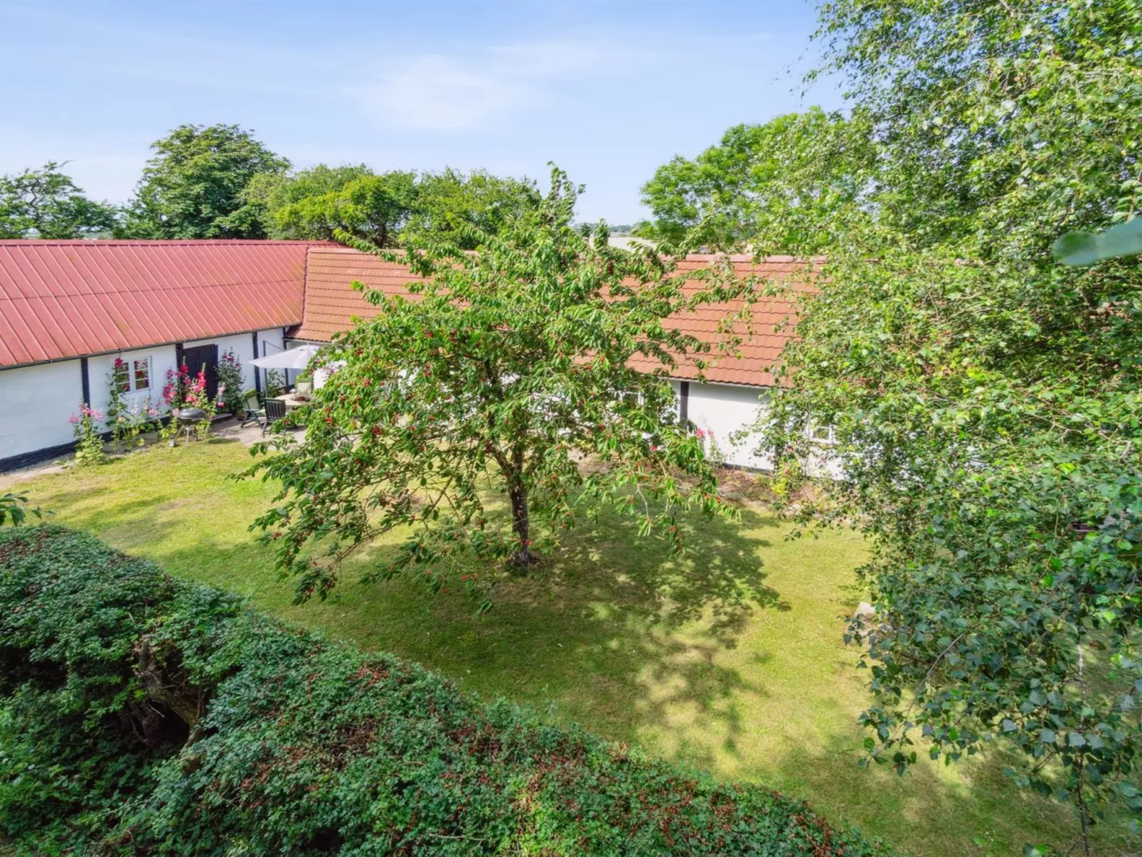 "Héléne" - 2.4km from the sea-Draußen