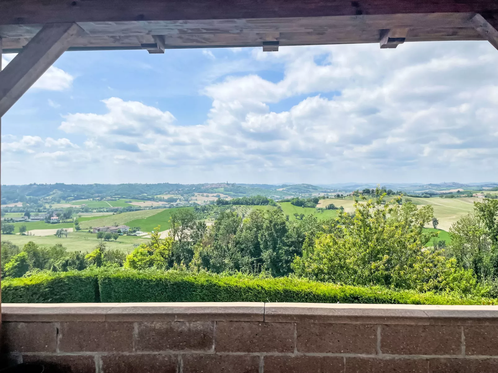 Nonno-Outside