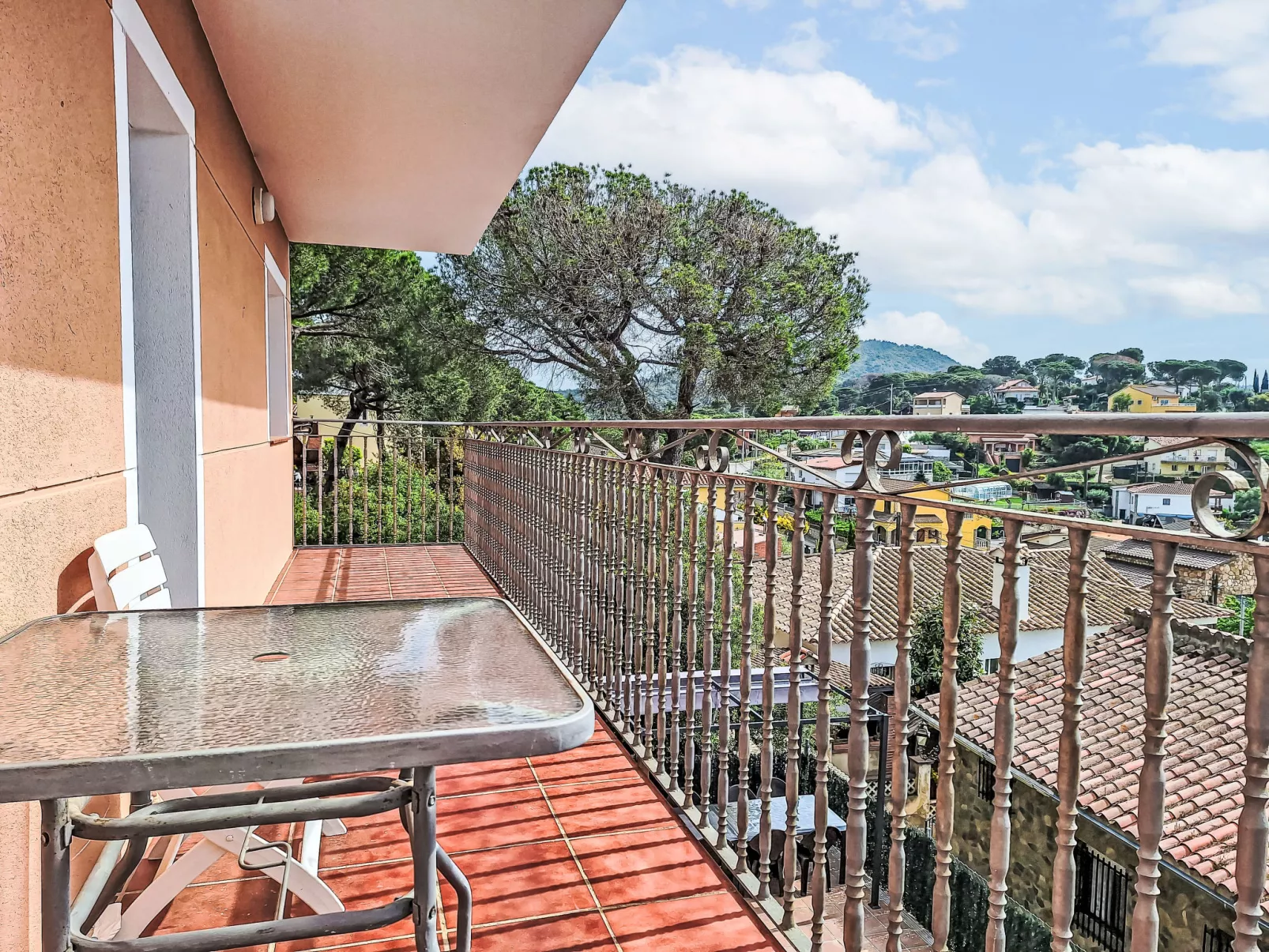 Panoramic-Outside