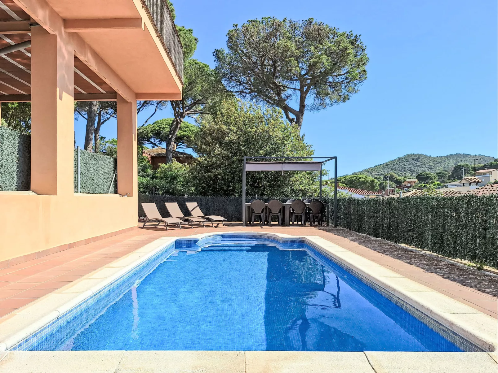 Panoramic-Outside