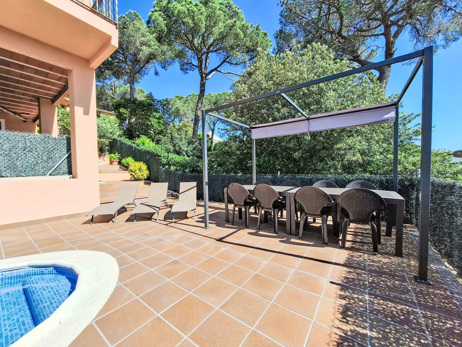 Panoramic-Outside