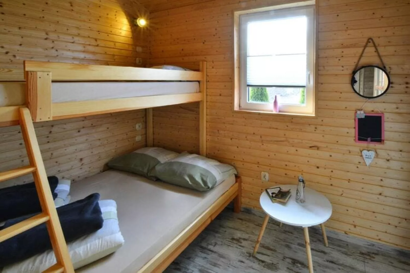 Domek całoroczny starszy TYP A Ustronie Morskie-Bedroom