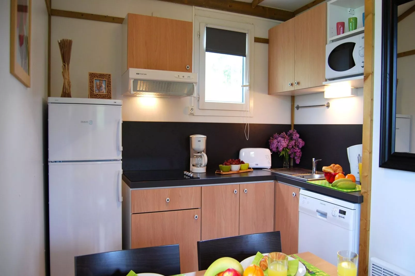 Port Lalande 1-Kitchen
