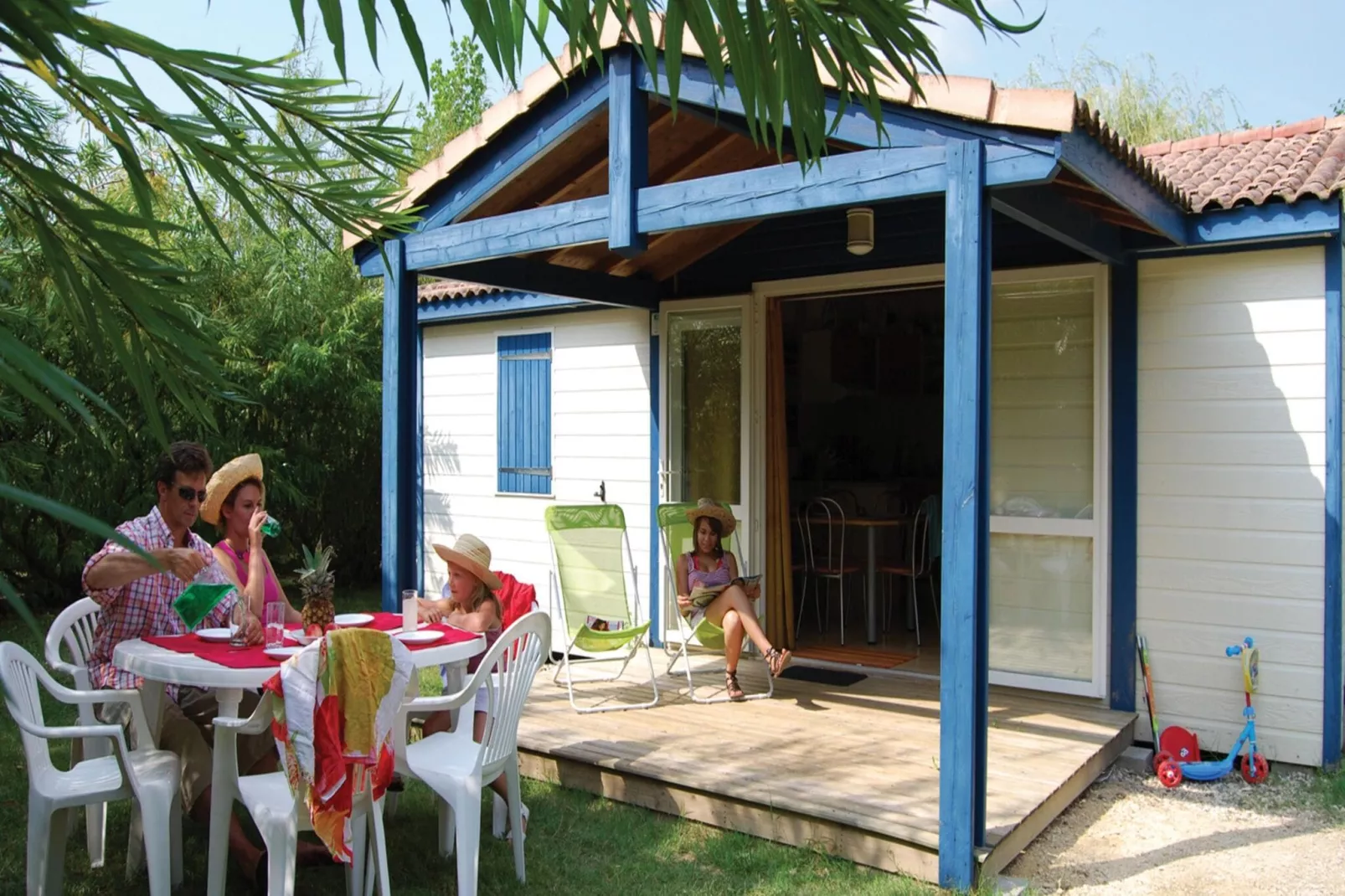 Port Lalande 1-Exterior summer