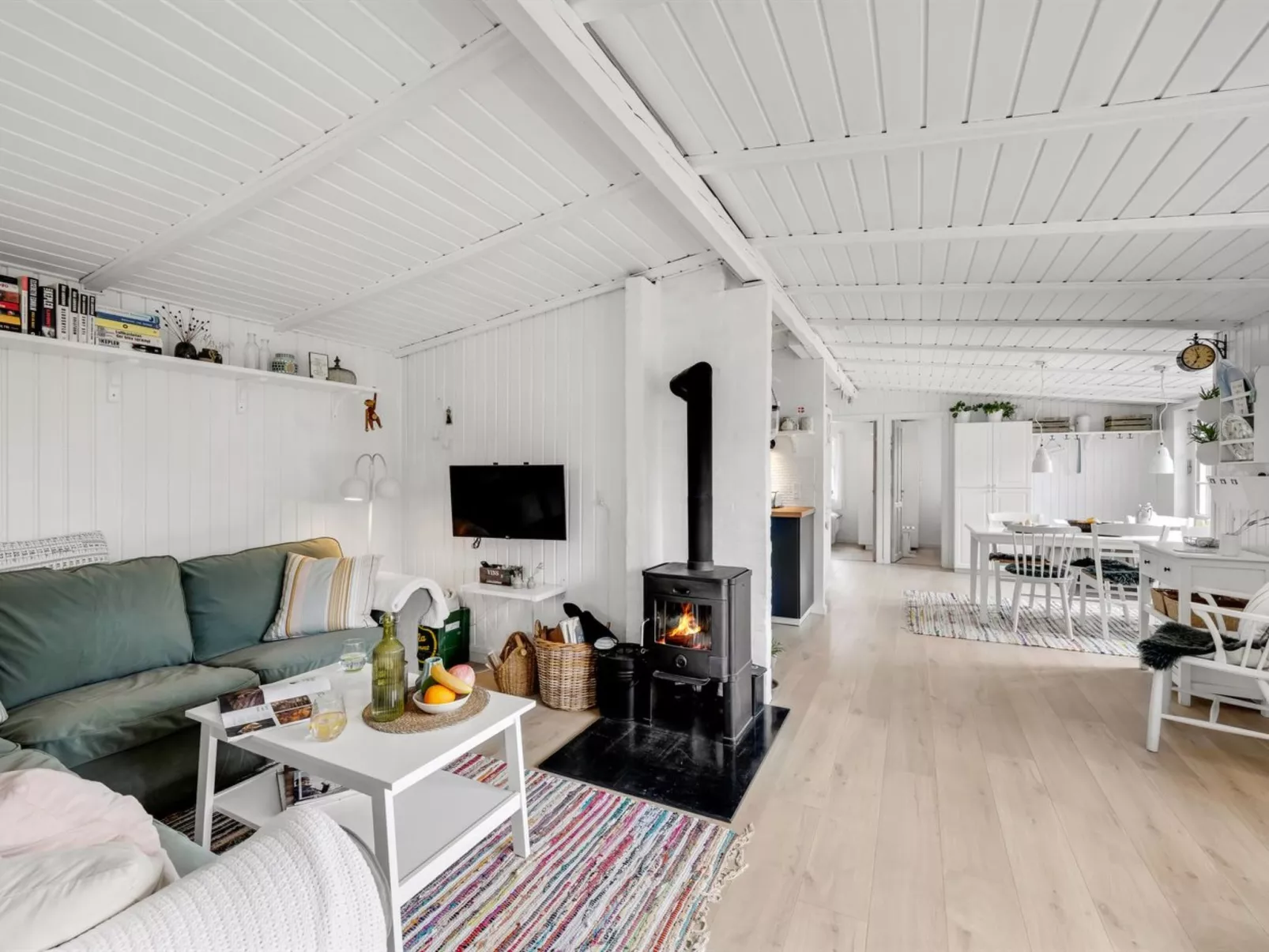 "Suoma" - 800m from the sea-Drinnen