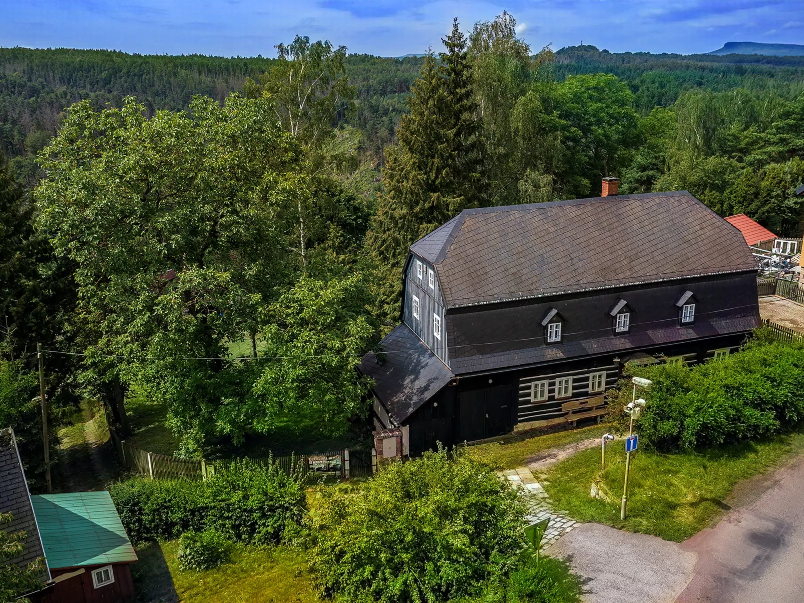 Mezná u Hřenska-Outside