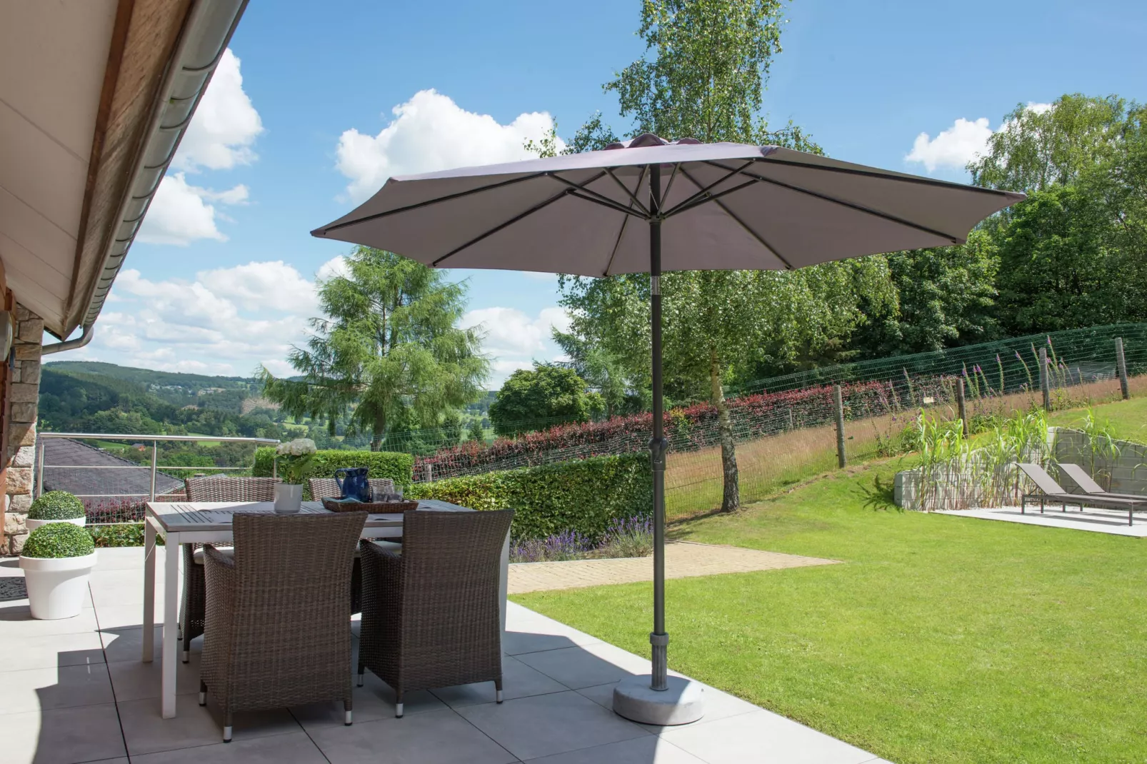 Le Chemin des Framboises-Terrace balcony