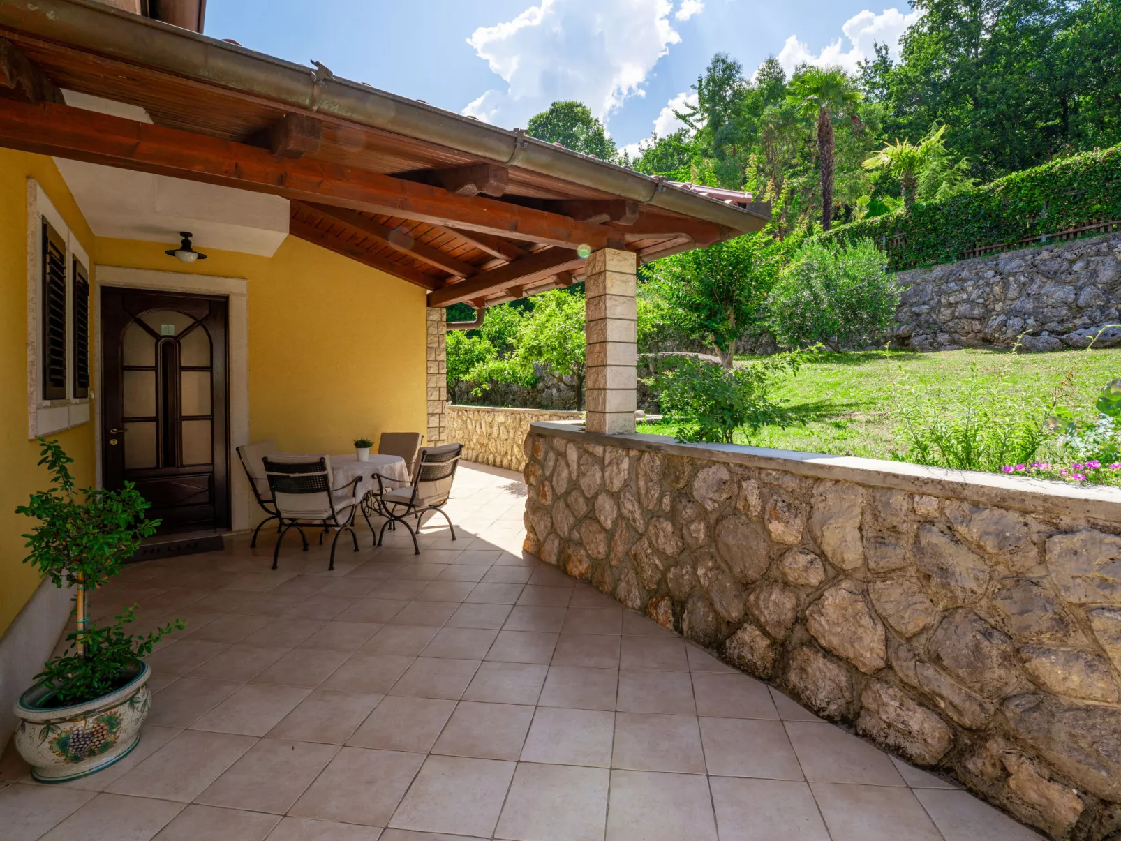 Villa Valy-Outside