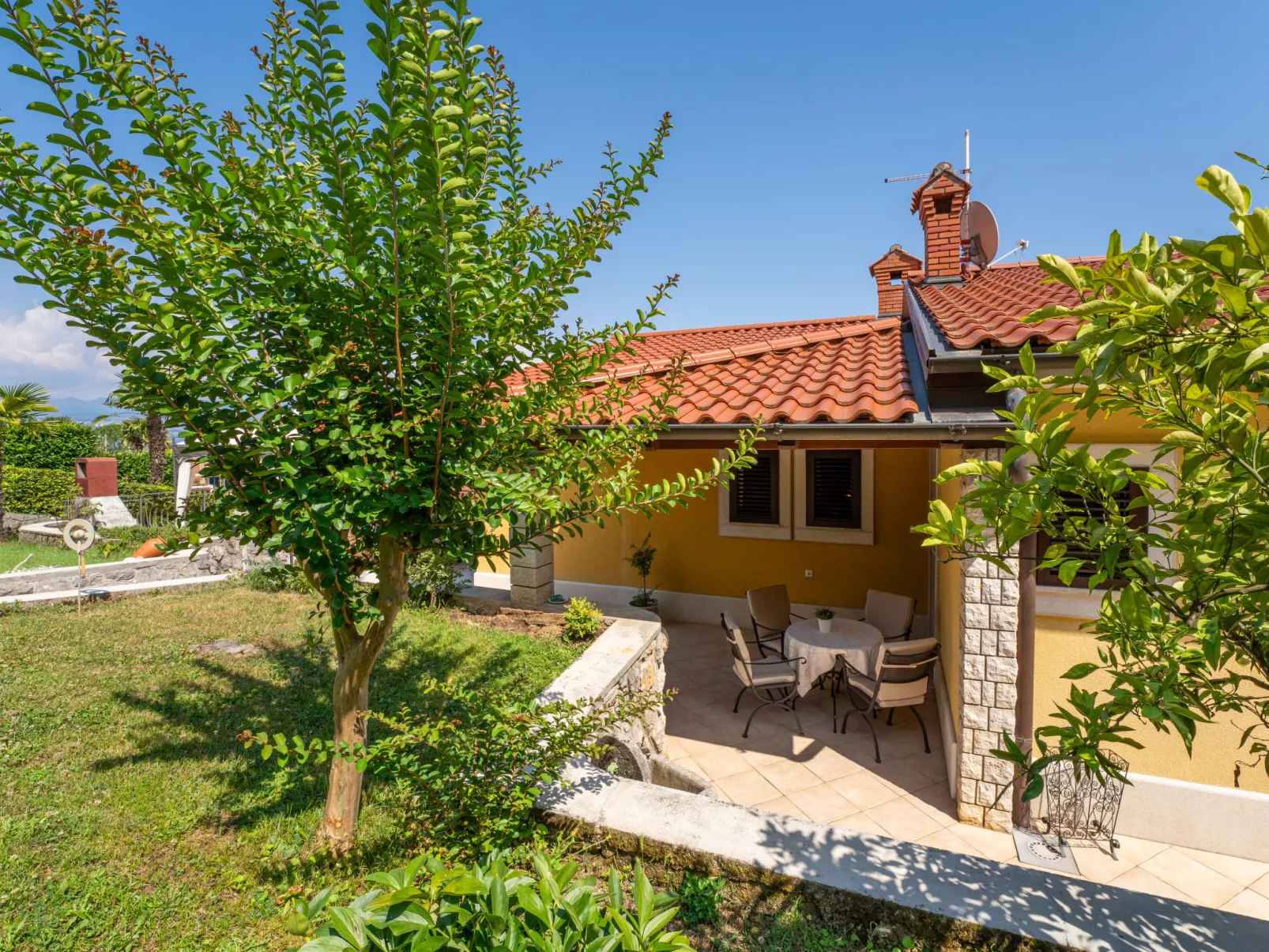 Villa Valy-Outside