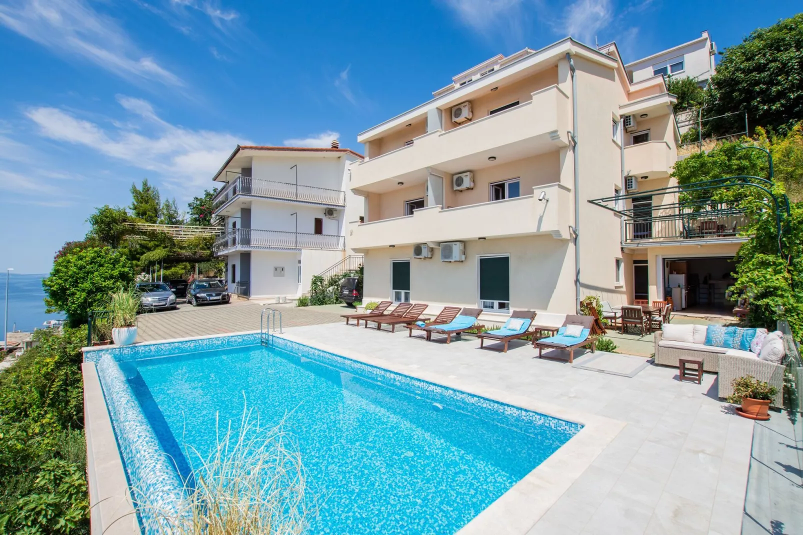 Shared pool apartment David - first floor-Exterior summer