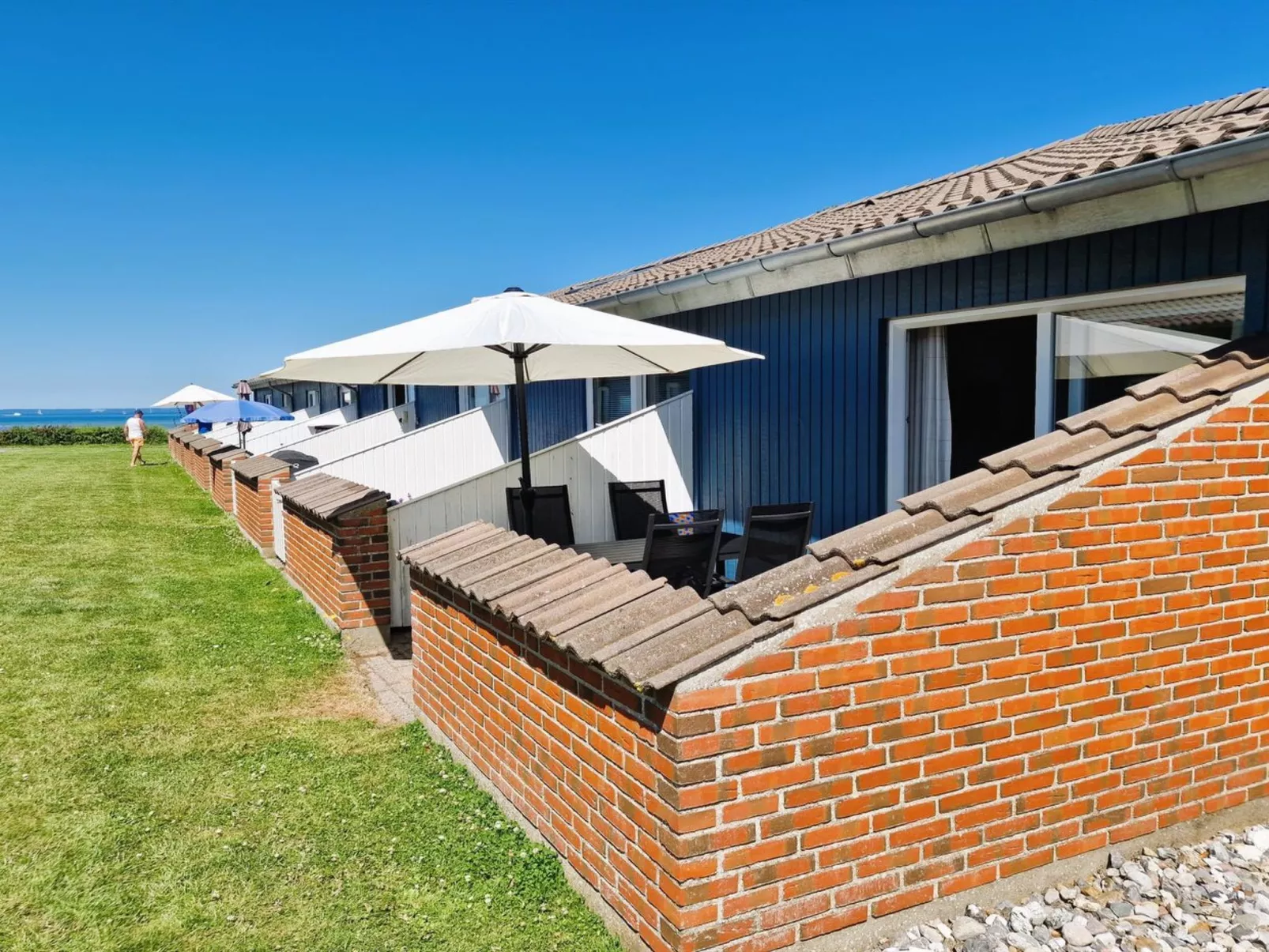 "Emira" - 50m from the sea-Outside