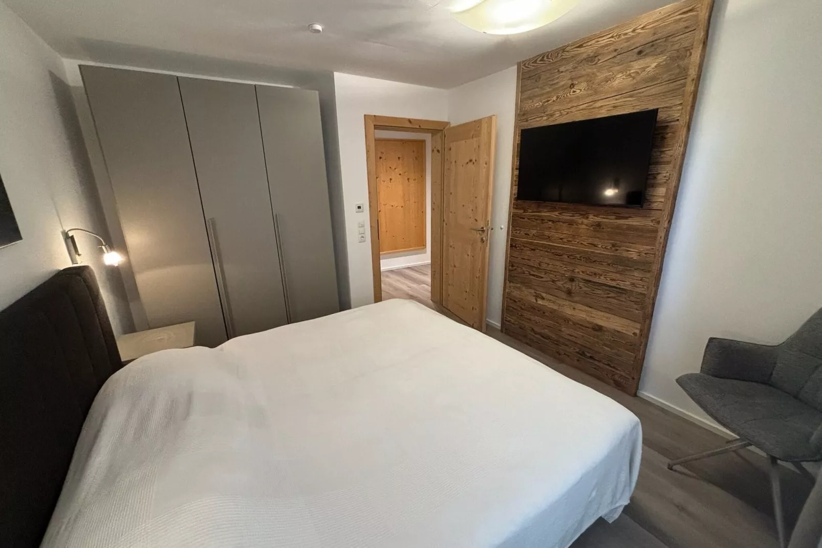 Ski in/ Ski out Traum Ferienwohnung im Skigebiet Kitzski Pass Thurn-Bedroom