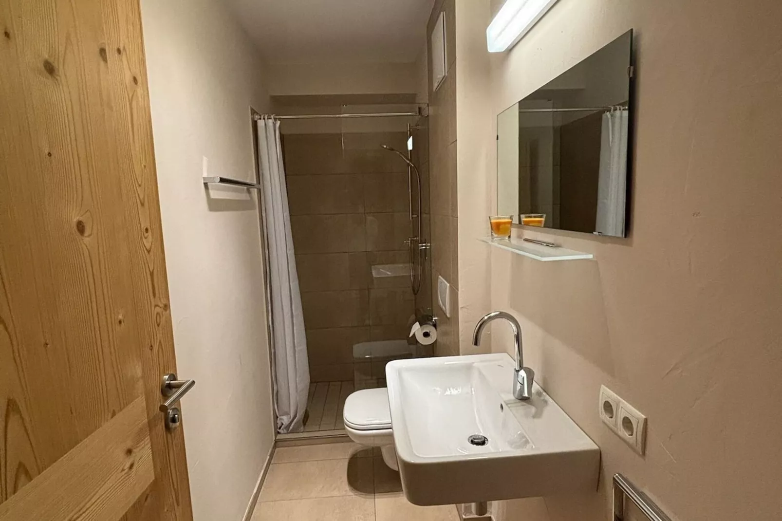 Ski in/ Ski out Traum Ferienwohnung im Skigebiet Kitzski Pass Thurn-Bathroom