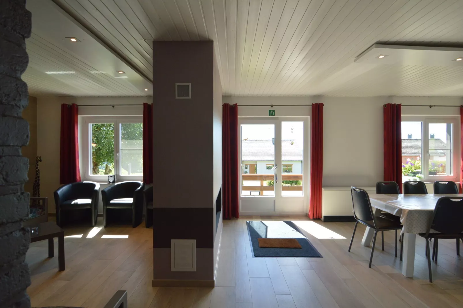 La Détente-Living room
