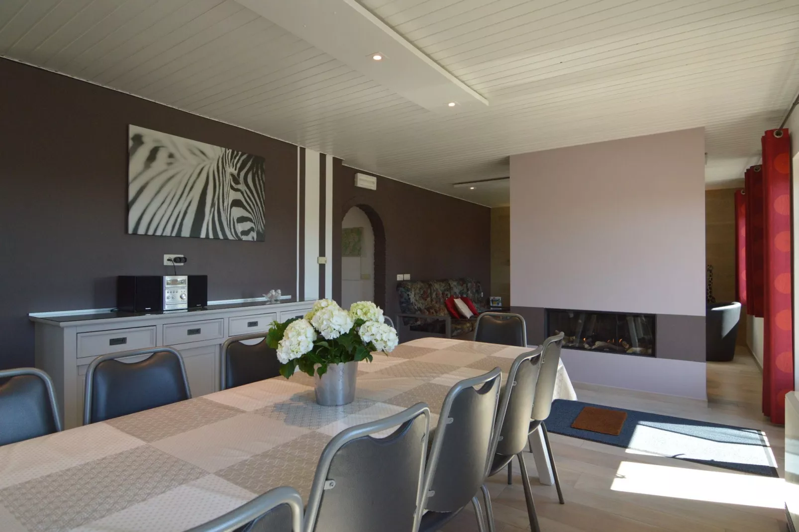 La Détente-Dining room