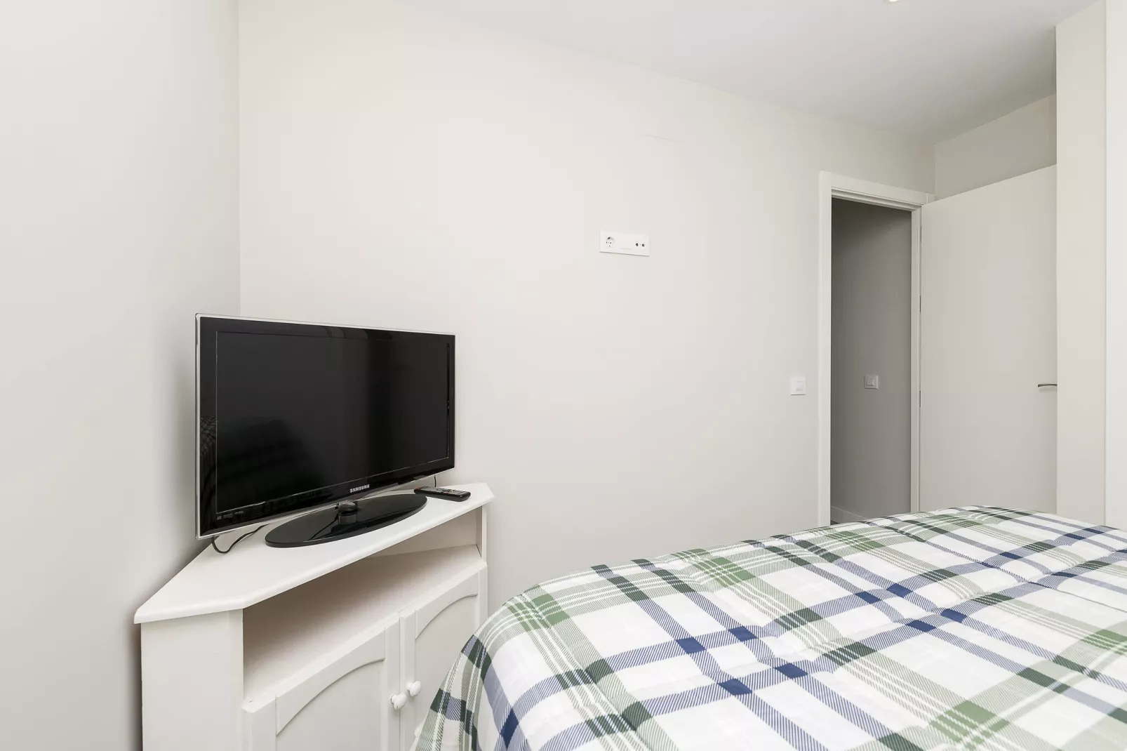 Calana-Bedroom
