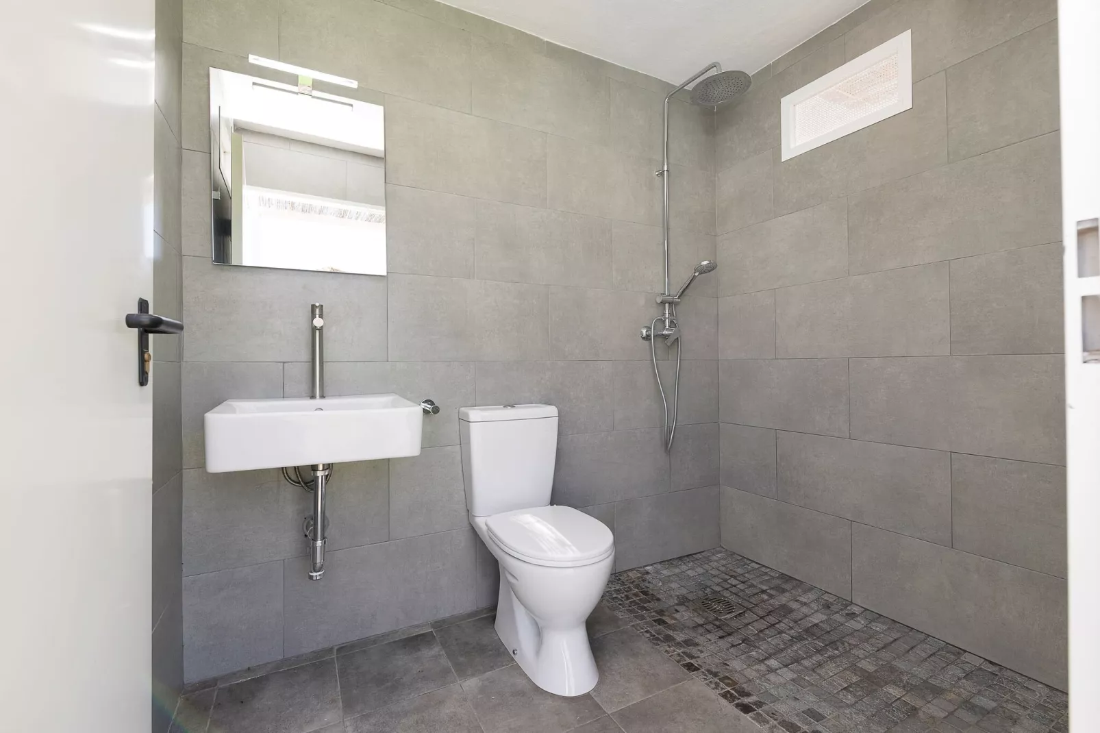 Islas Marquesas I-Bathroom