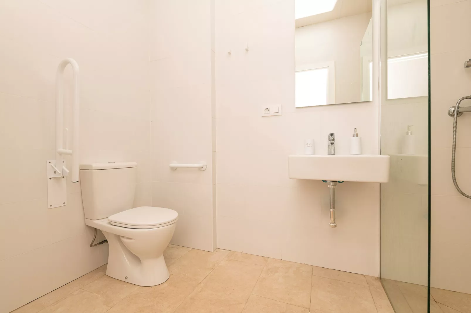 Islas Marquesas I-Bathroom