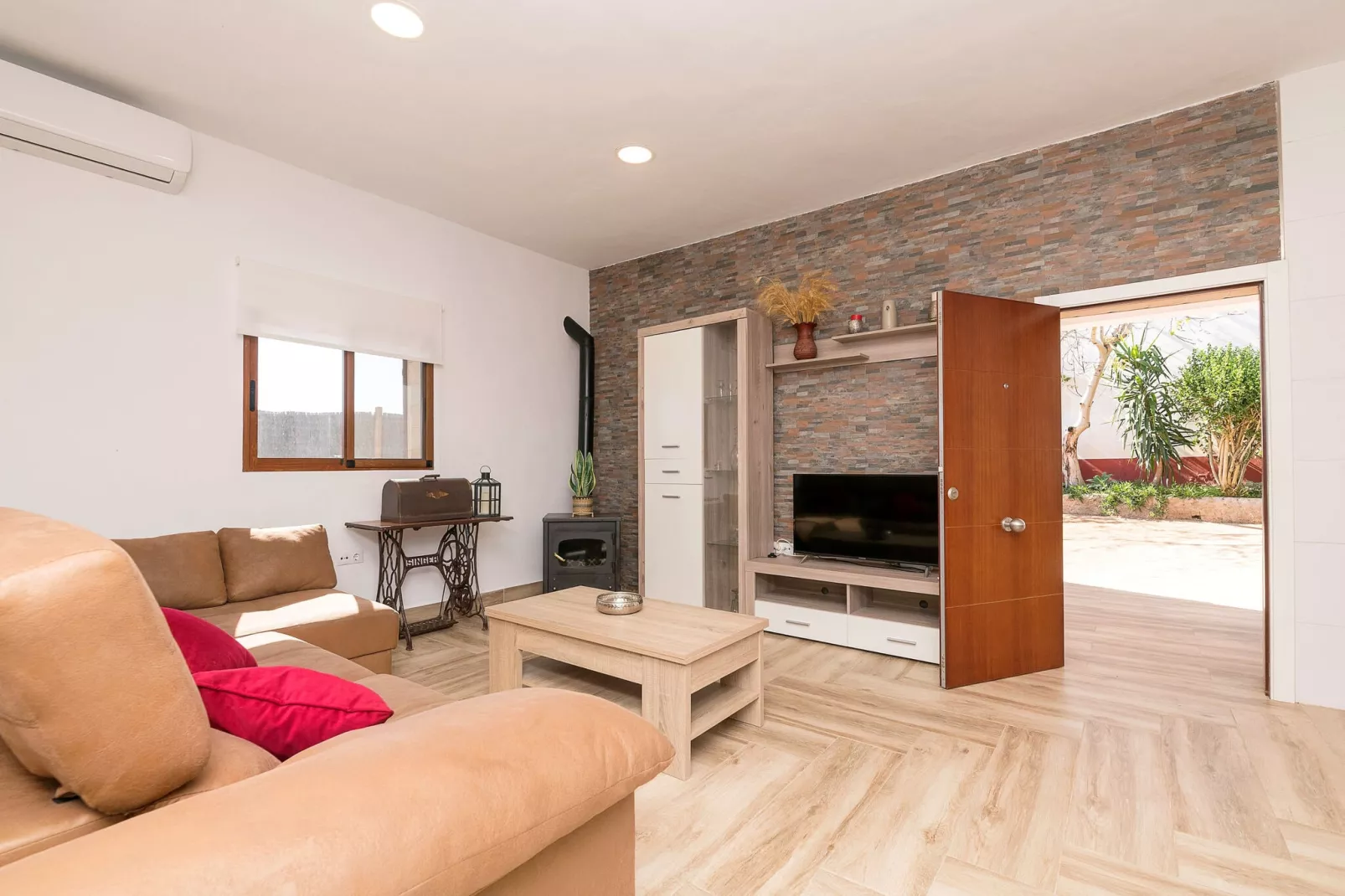 Casa Roja-Living room