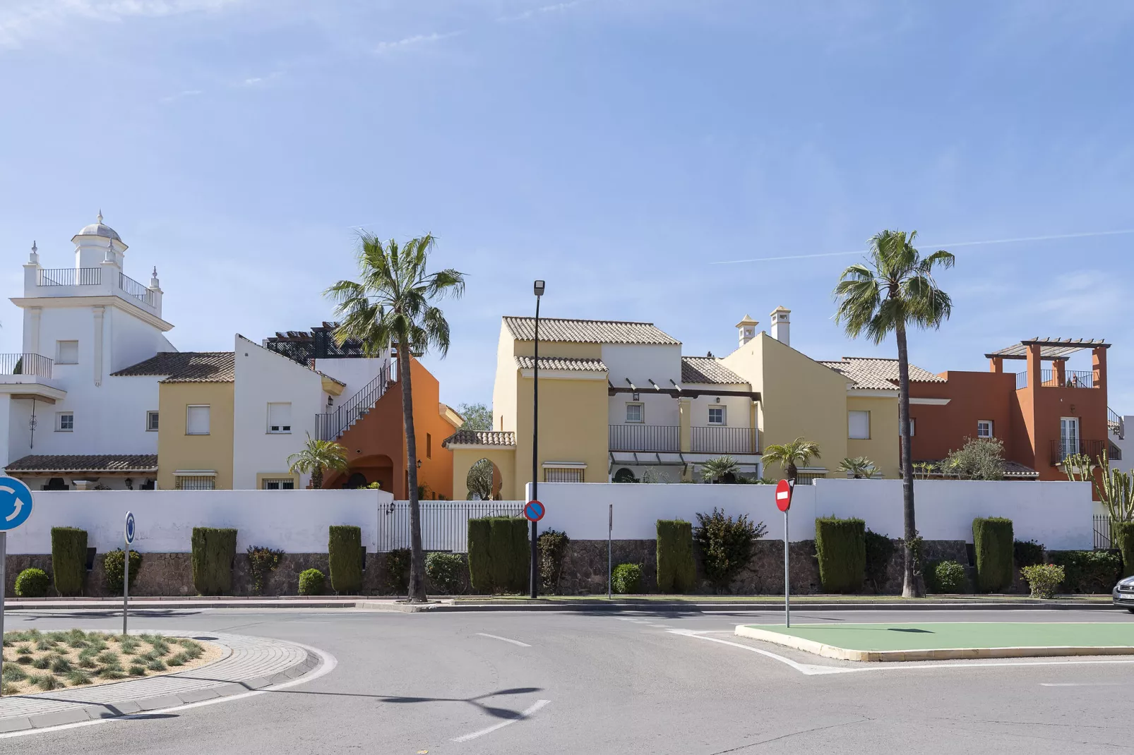 Los Jandalos-Exterior summer