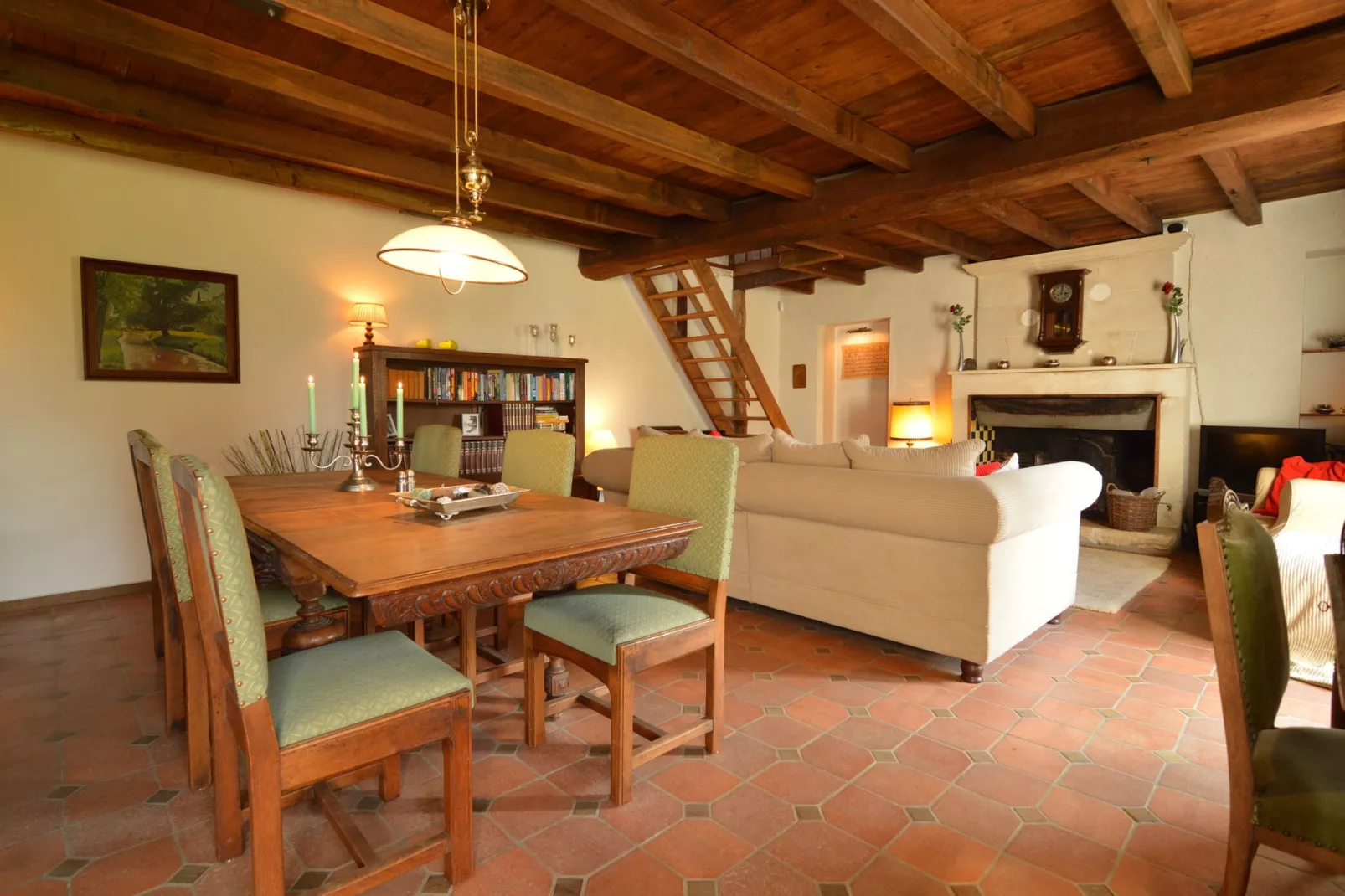 Le Mas de la Dive-Dining room