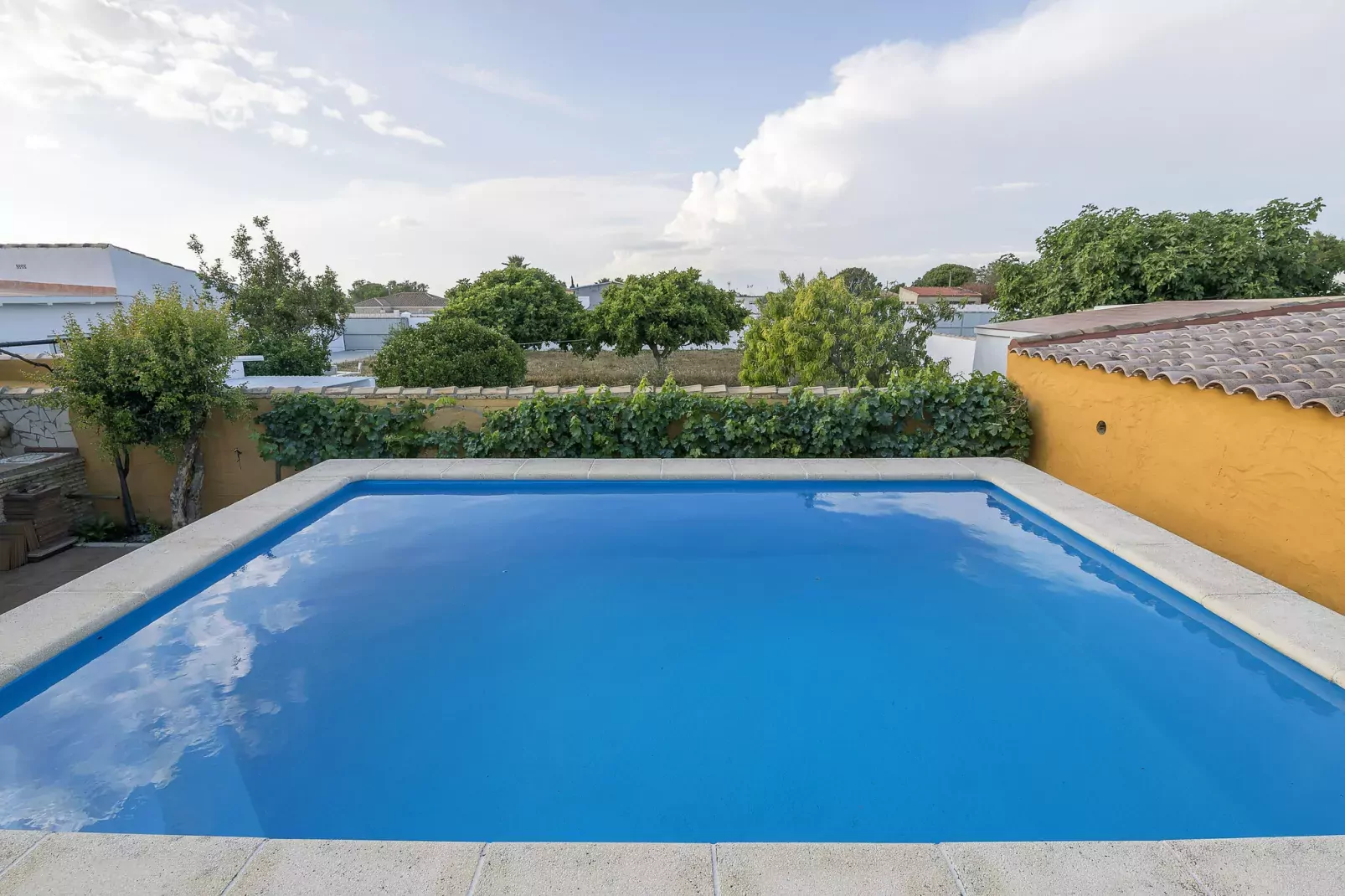 Rincon De La Huerta-Pool