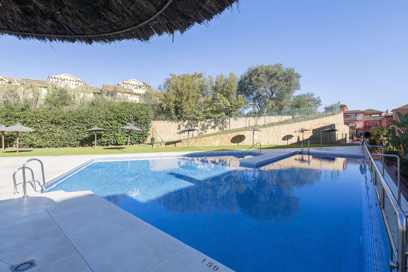 Spikes-Pool